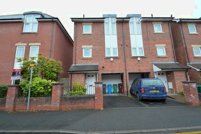 4 Bedroom House To Rent In Yew Street, Hulme, Manchester, M15