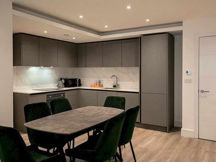 3 Bedroom Flat To Rent In New Horizons Court, Brentford, London, TW8