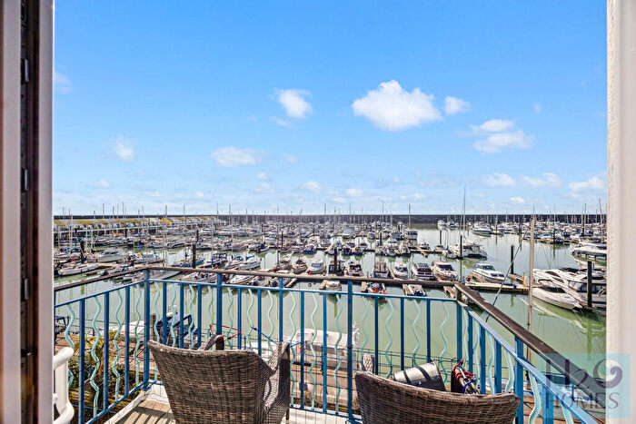3 Bedroom Apartment For Sale In Collingwood Court, Brighton Marina Village, Brighton, BN2