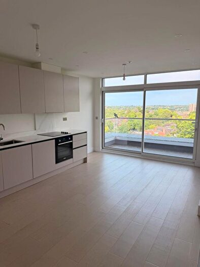 2 Bedroom Property To Rent In Brampton Grove, London, NW4