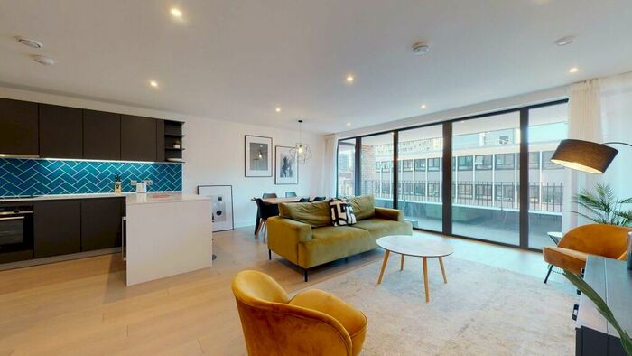 3 Bedroom Flat To Rent In Hackney Road, E2