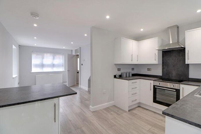 2 Bedroom End Of Terrace House To Rent In Cross Gates Close, Bracknell, RG12