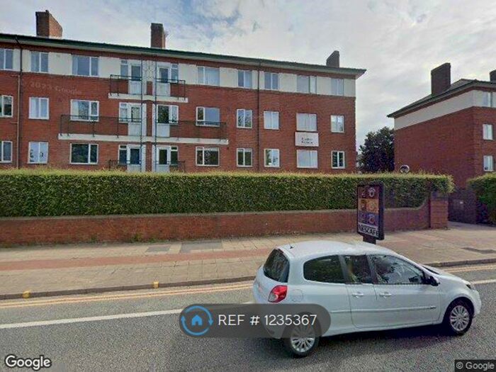 2 Bedroom Flat To Rent In Kielder Square, Salford, M5