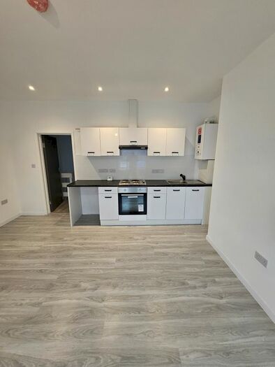 2 Bedroom Flat To Rent In Moss Road, Askern, Doncaster, DN6