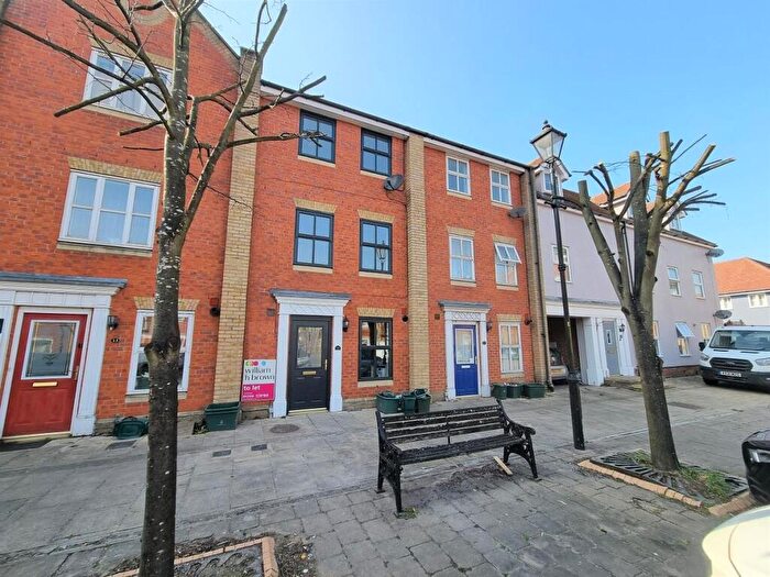 4 Bedroom House To Rent In Hesper Road, Colchester, CO2