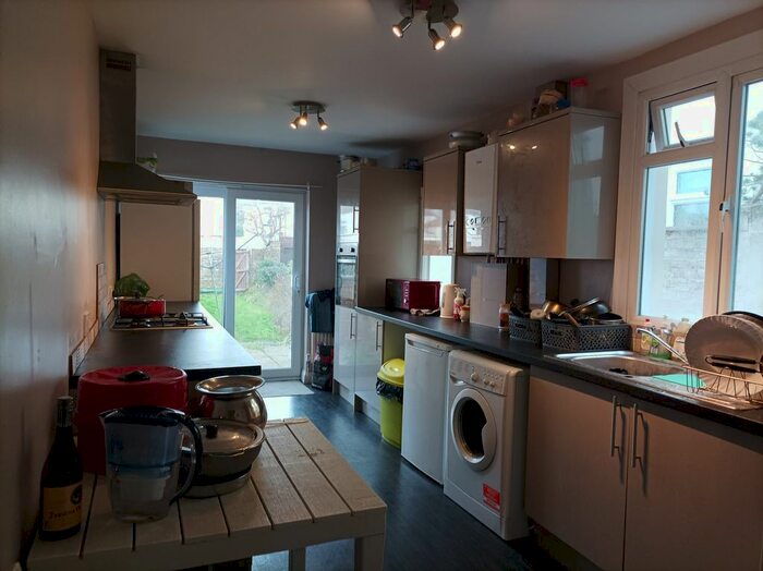 3 Bedroom Terraced House To Rent In Shakespeare Road, Gillingham, ME7