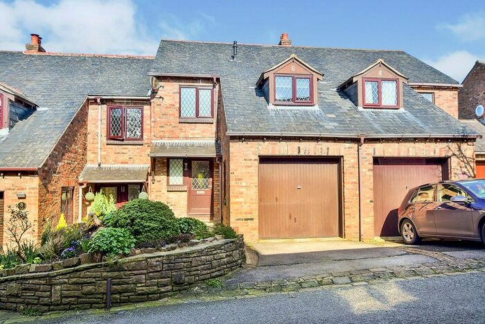 3 Bedroom Terraced House To Rent In Roan Court, Macclesfield, Cheshire SK11