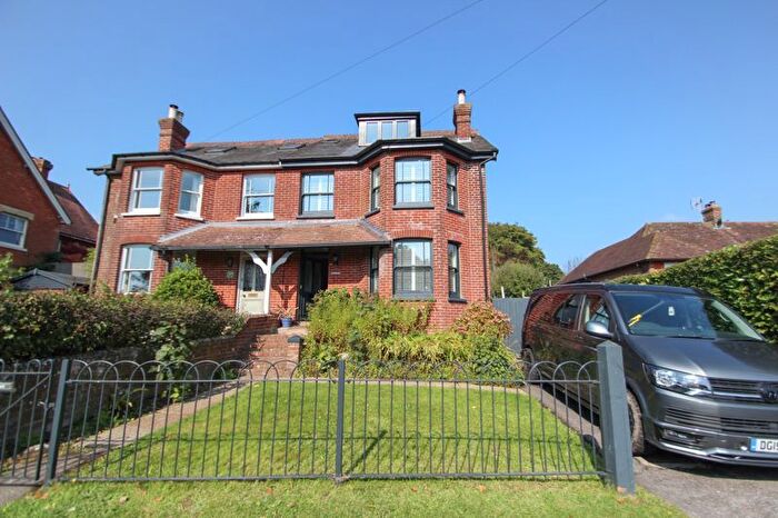 4 Bedroom Semi-Detached House For Sale In East Street, Mayfield, TN20