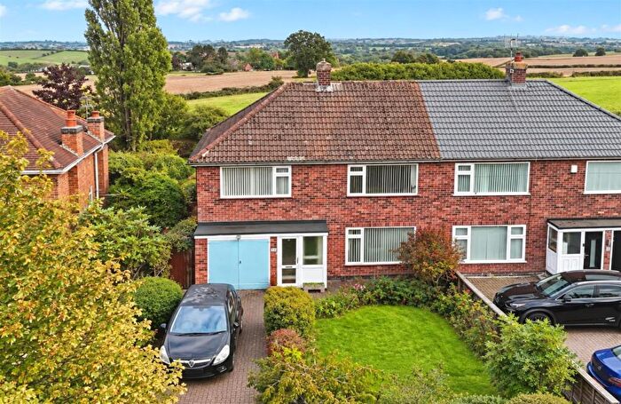 4 Bedroom Semi-Detached House For Sale In Rugby Road, Cubbington, Leamington Spa, CV32