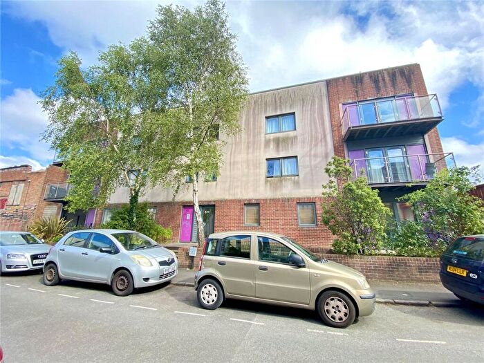 2 Bedroom Apartment To Rent In Argyle Road, Bristol, BS2