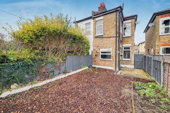 3 Bedroom Terraced House To Rent In Vicarage Road, Sutton, SM1