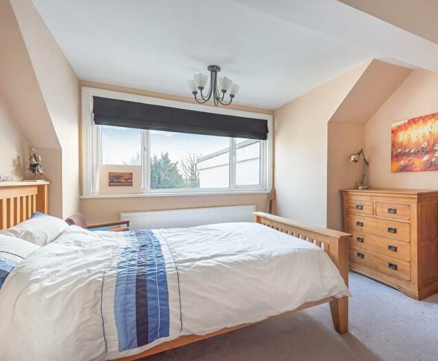 2 Bedroom Flat To Rent In Sunningfields Road, Hendon, NW4