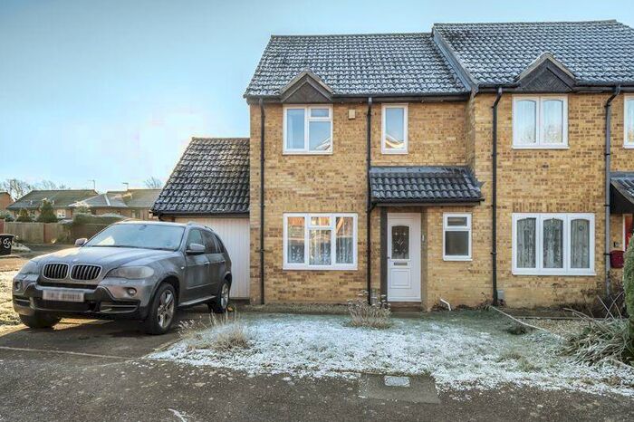3 Bedroom Semi-Detached House To Rent In Denton Close, Abingdon, OX14