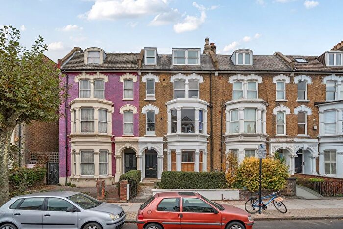 1 Bedroom Flat For Sale In Stapleton Hall Road, Stroud Green, London, N4