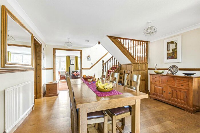 4 Bedroom Detached House For Sale In Godfries Close, Tewin, AL6