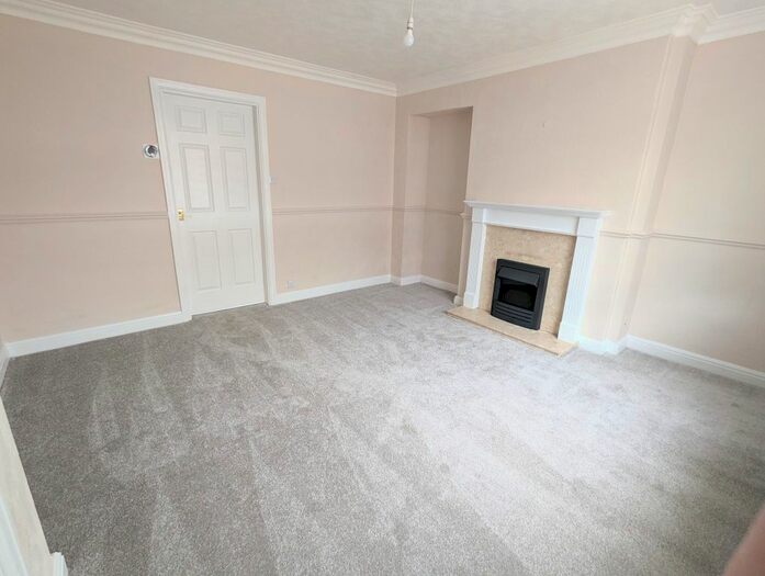 3 Bedroom Terraced House To Rent In Moorhouse Avenue, Wakefield, WF2