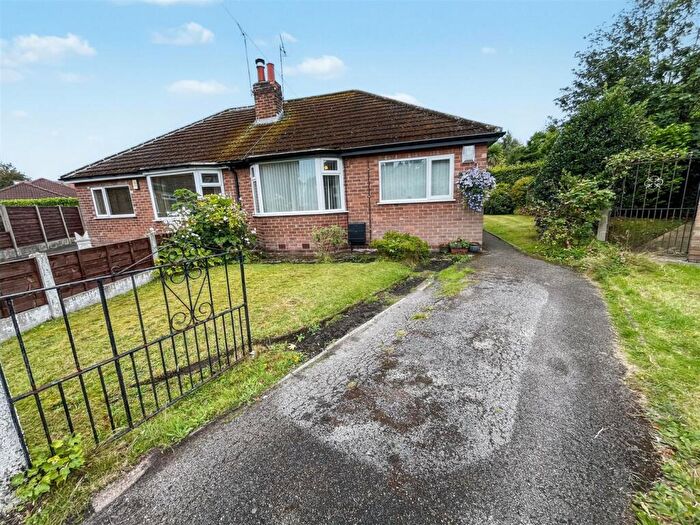 2 Bedroom Bungalow For Sale In The Grove, Sale, M33