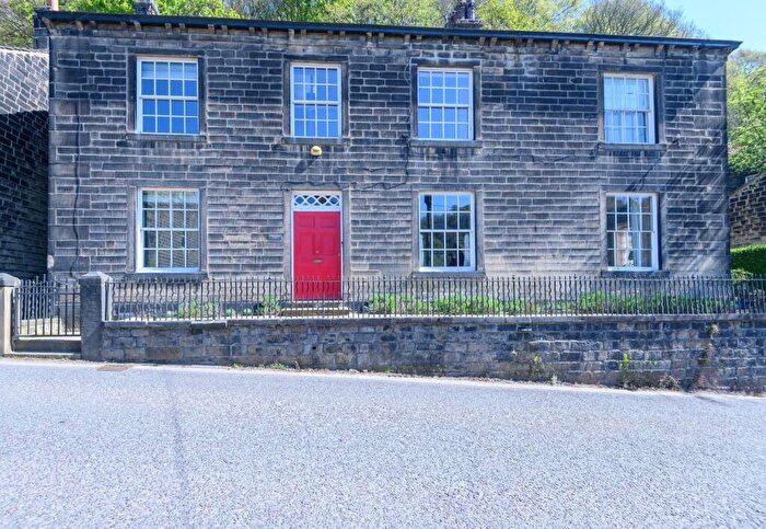 5 Bedroom Character Property For Sale In Southcliffe House, HebdenBridge, HX7