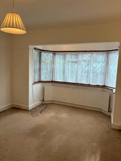 4 Bedroom Bungalow To Rent In Manor Lane, Surrey, TW16