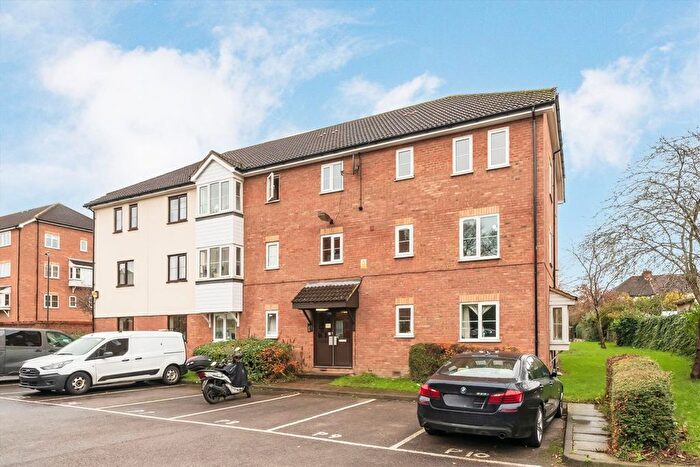 2 Bedroom Flat To Rent In Vicars Bridge Close, Ealing, HA0