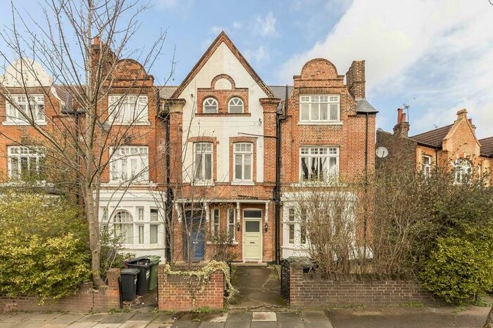 2 Bedroom Flat To Rent In St. Margarets Road, London, SE4