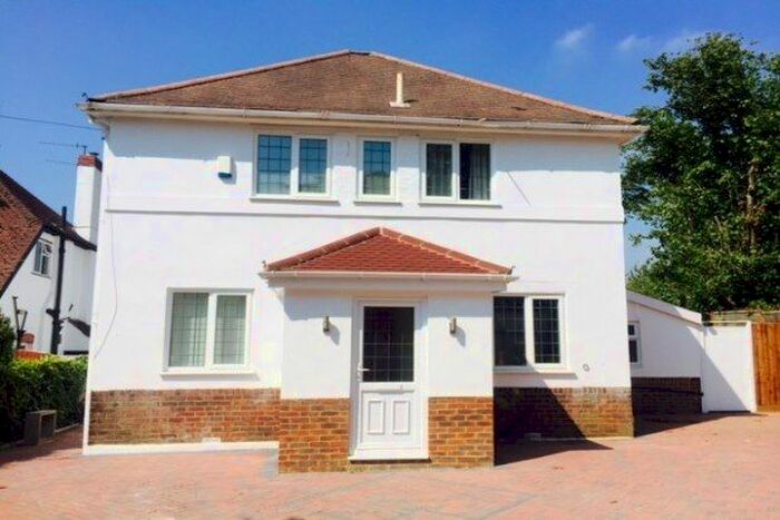 4 Bedroom Property To Rent In Saxholm Close, Southampton SO16
