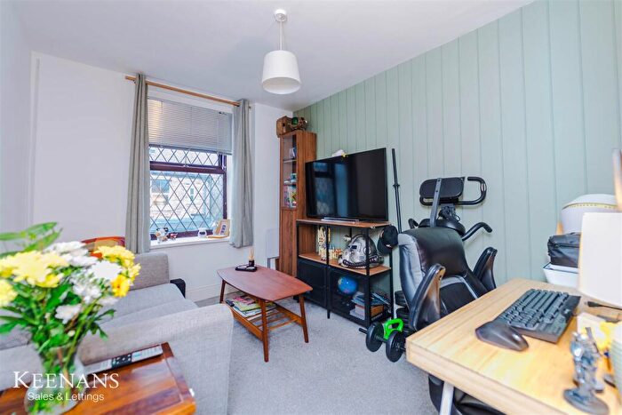 3 Bedroom End Of Terrace House For Sale In Quakers Field, Tottington, BL8