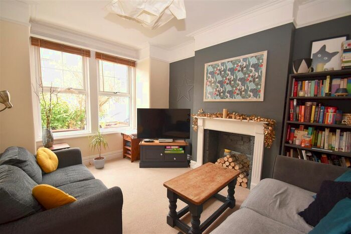 2 Bedroom Maisonette To Rent In Kenley Road, St Margarets, Twickenham, TW1