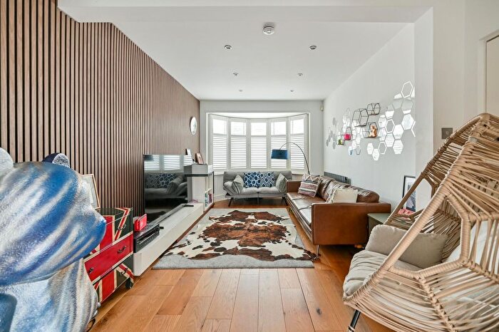 3 Bedroom Semi-detached House For Sale In Albemarle Avenue, Whitton, Twickenham, TW2