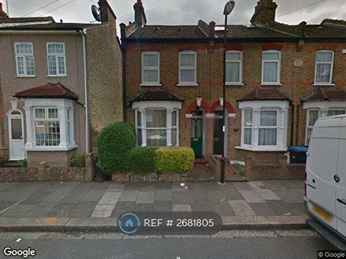 3 Bedroom Semi-detached House To Rent In Holly Road, Enfield, EN3