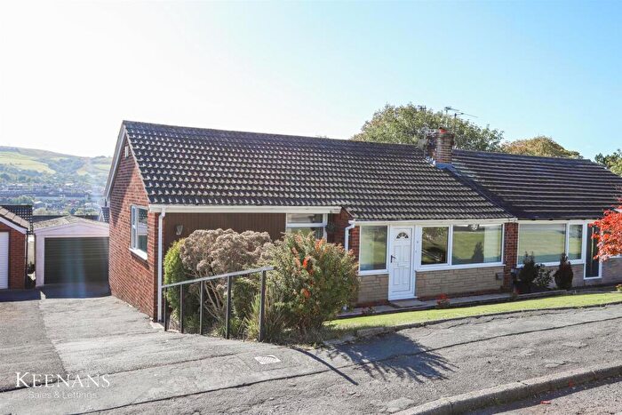 3 Bedroom Semi-Detached Bungalow For Sale In Cedar Avenue, Rawtenstall, Rossendale, BB4
