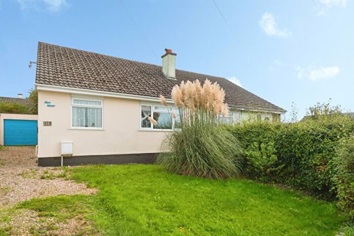 3 Bedroom Detached Bungalow For Sale In Trinity Close, Bere Alston, Yelverton, PL20