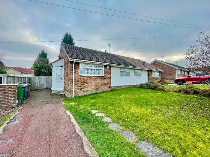 2 Bedroom Bungalow To Rent In Ripley Road, Luton, LU4