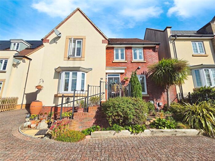 4 Bedroom Detached House For Sale In Slade Street, Swindon, Wiltshire, SN2
