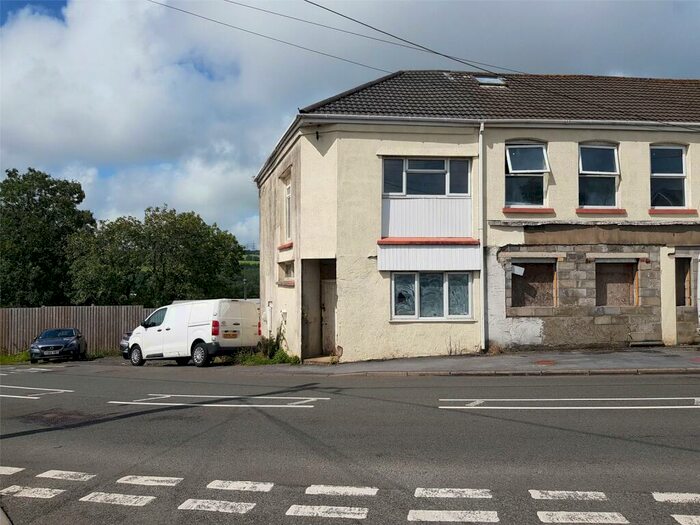 Semi-Detached House For Sale In Myrtle Hill, Ponthenry, Llanelli, Carmarthenshire, SA15