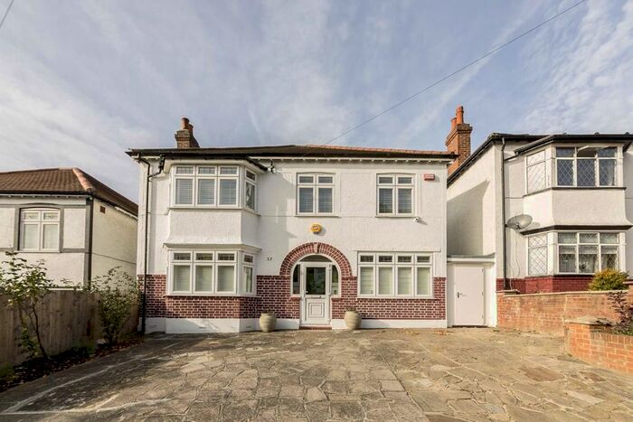 4 Bedroom Detached House To Rent In Downsview Road, London, SE19