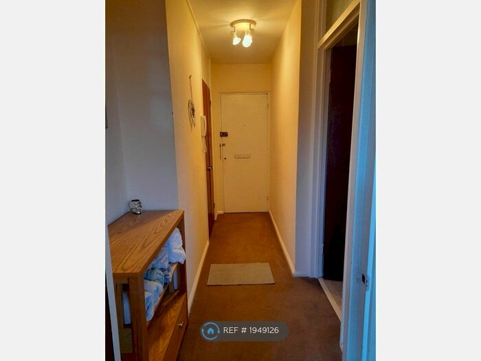 Studio To Rent In Porchester Mead, Kent, BR3