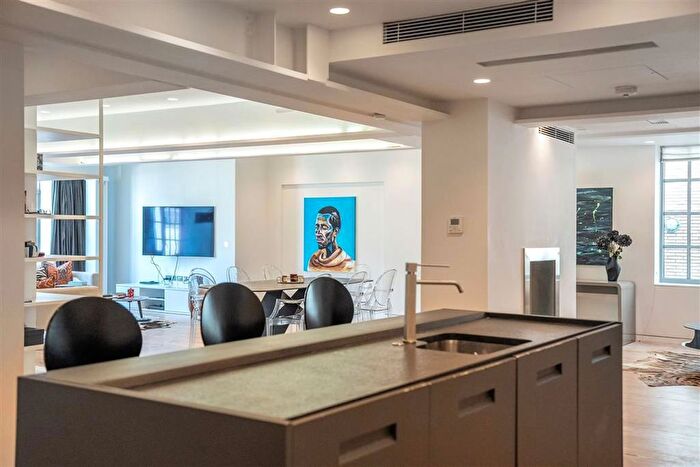 3 Bedroom Flat For Sale In Marshall Street, Soho, W1F