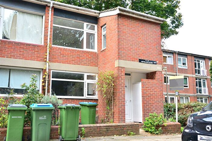 2 Bedroom End Of Terrace House To Rent In Hevelius Close, London, SE10