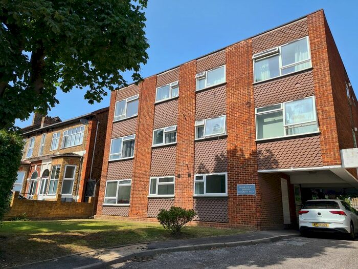 2 Bedroom Flat To Rent In Beech Court, Fairlop Road, London, E11