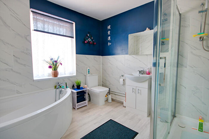 2 Bedroom End Of Terrace House For Sale In Itchen! Four Piece Bathroom! Gorgeous Garden!, SO19