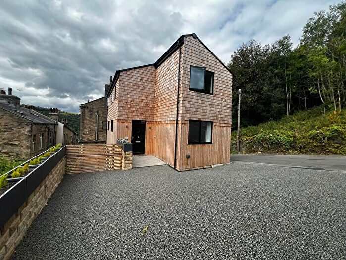 4 Bedroom Detached House For Sale In Vista House, Wadsworth House, Hebden Bridge, HX7