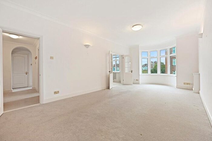 1 Bedroom Apartment For Sale In William Court, Hall Road, NW8