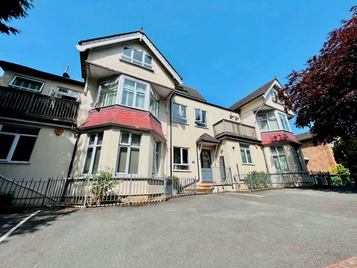 2 Bedroom Apartment To Rent In Croham Road, CR2