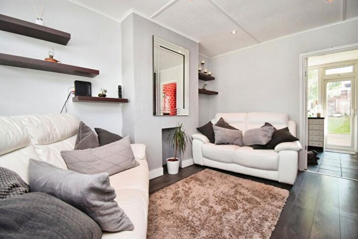 2 Bedroom Terraced House To Rent In Parkside Avenue Bexleyheath, DA7