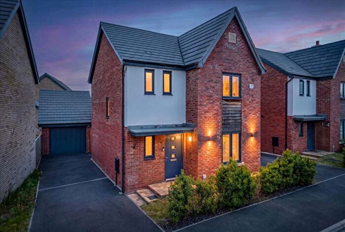 3 Bedroom Detached House For Sale In Dartmouth Drive, Broughton, Milton Keynes, MK10