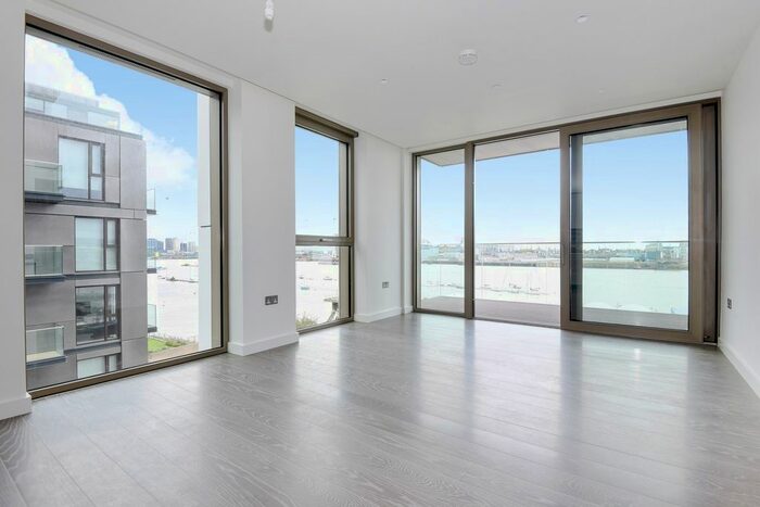 2 Bedroom Flat To Rent In The Lighterman, Pilot Walk, Lower Riverside, Greenwich Peninsula, SE10