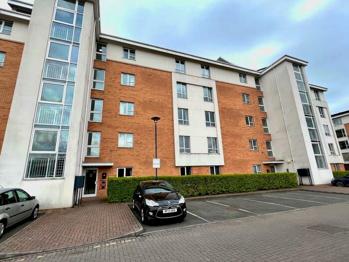 2 Bedroom Apartment To Rent In Overstone Court, Dumballs Road, CF10
