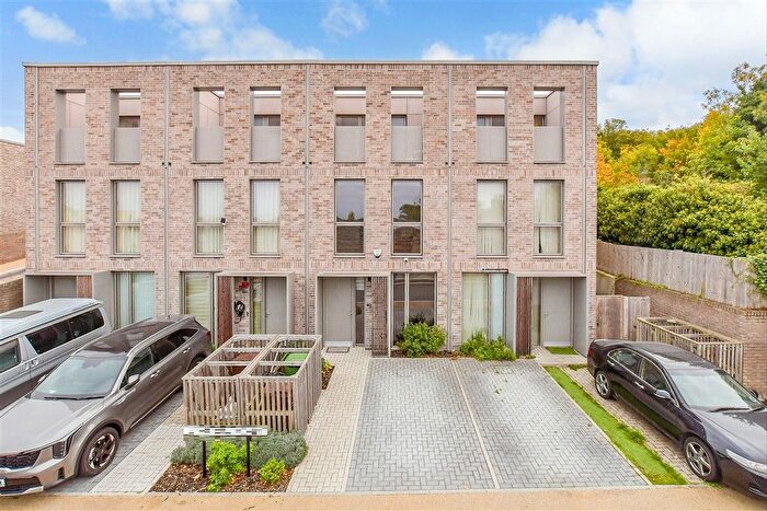 3 Bedroom Terraced House For Sale In Khartoum Parade, Chatham Maritime, Chatham, Kent, ME4