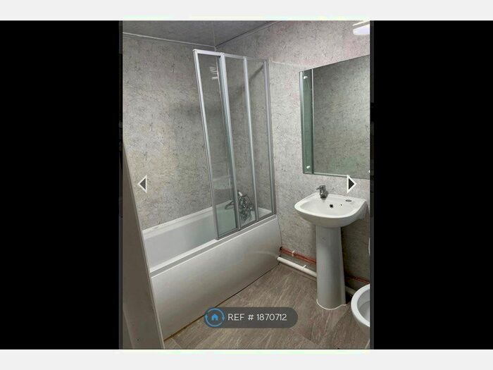 1 Bedroom Flat To Rent In Keighley Road, Bradford, BD8